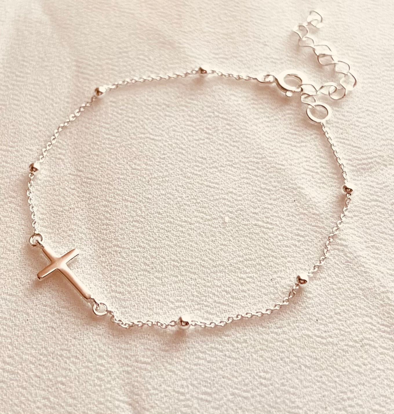 Everyday Cross Bracelet, Minimalist,Religious, faith, Religious Jewelry, Chain Bracelet, Link Bracelet, Everyday Jewelry, Minimalist Jewelry, Gift For Her, Holiday Gift Ideas, Mothers Day Gift, 
Valentines Gift Ideas, Mothers Gift 
Best Friends Jewelry, Friendship Jewelry, Mothers Gift, Wife Gift Ideas