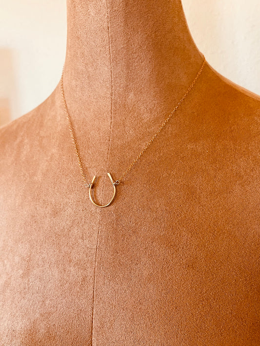 14k Gold Filled Horseshoe Necklace – Minimalist Lucky Horseshoe Pendant