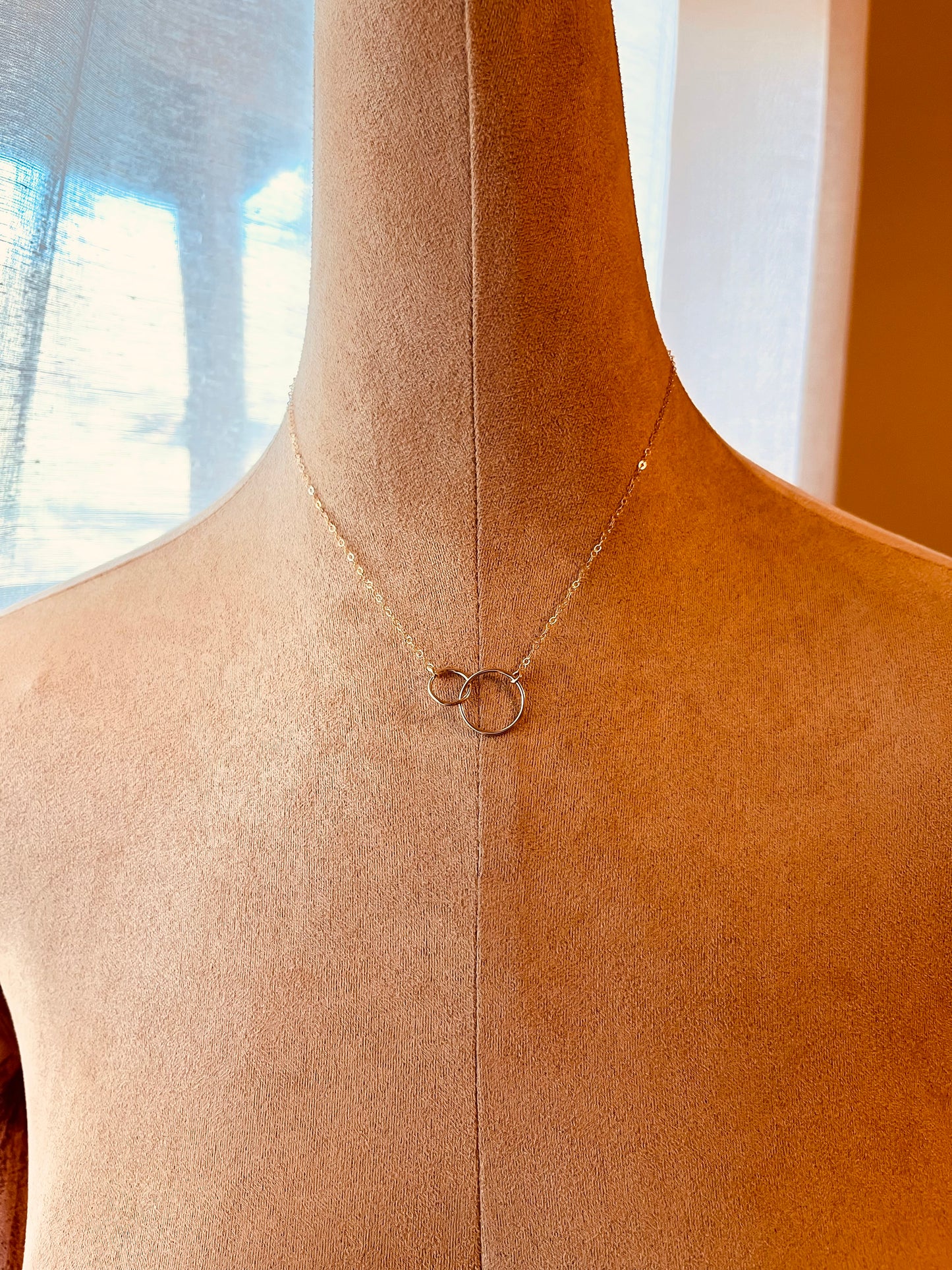 14k Gold Filled Interlocking Rings Necklace • Minimal Gold Necklace • Waterproof Everyday Jewelry