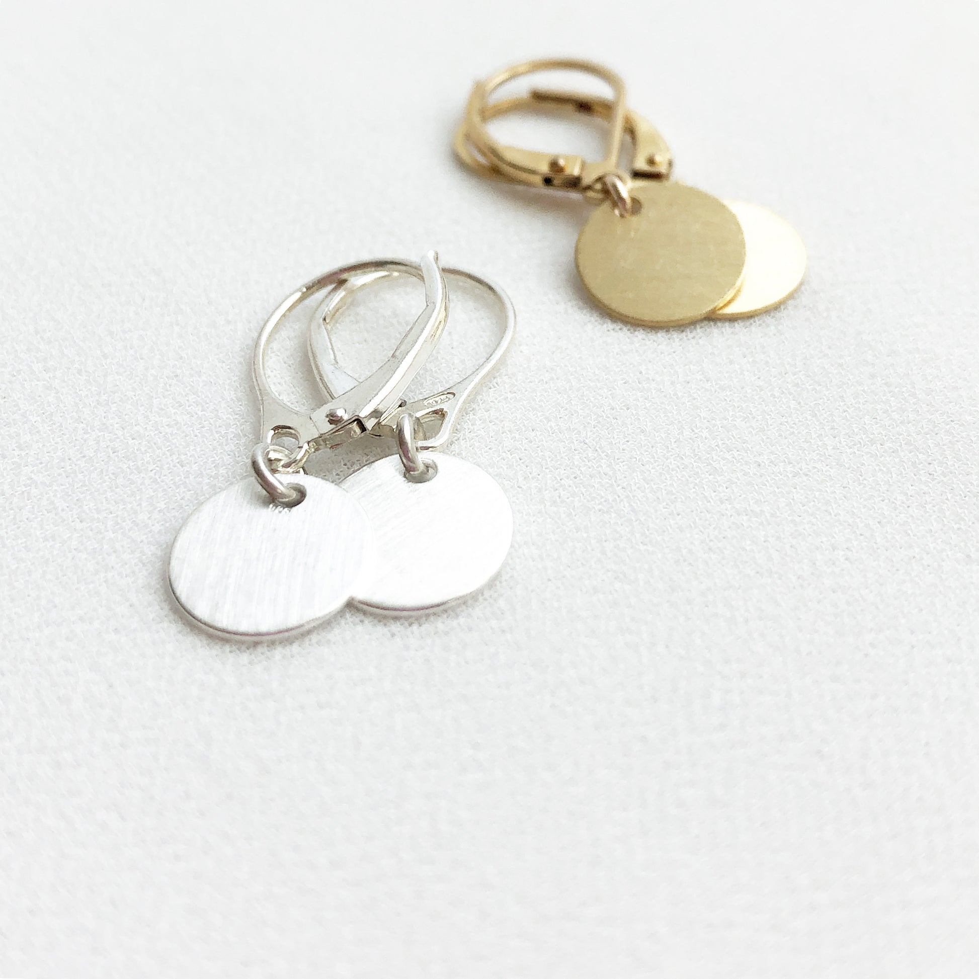 Disc Leverback Earrings, Disc Dangle Earrings, Coin Earrings, Drop Earrings, Lever Back Earrings, Circle Drop Earrings, Mother’s Gifts, Office Outfit, Delicate Jewelry, Mothers Gift, Coco Wagner Jewelry, Gift For Her, Gift Ideas,  Birthday Gift, Anniversary Gift, Layering Jewelry, layering Necklace, Long Necklace Christmas Gift Ideas, Minimalist Jewelry, Everyday Jewelry, 