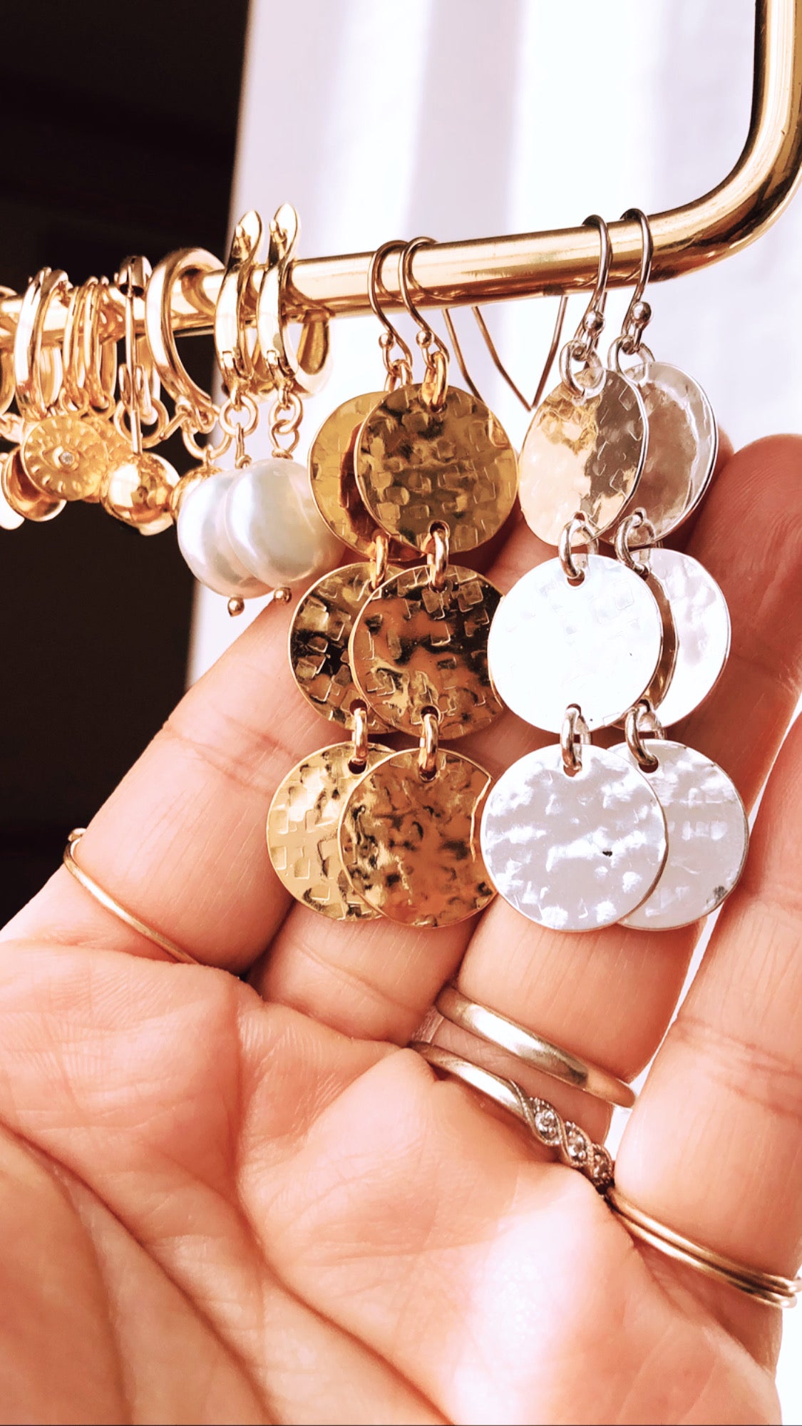 Gold Triple Disc Earrings, Disc Dangle Earrings, Circle Earrings, Circle Drop Earrings, Everyday Wear, Minimalist Jewelry, Office Outfit, Party jewelry 