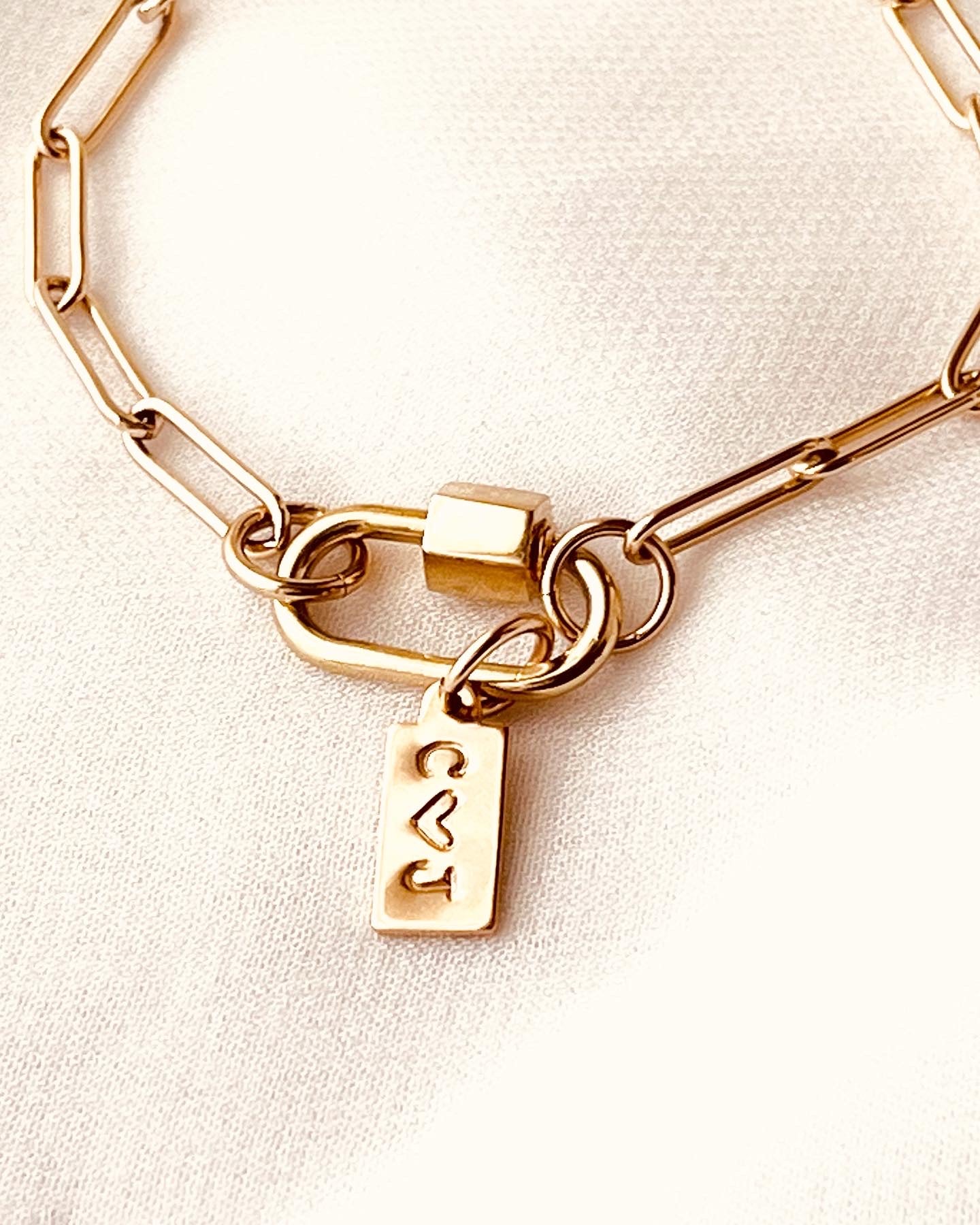 Personalized Wine Charm - Gold – Coco Wagner Design