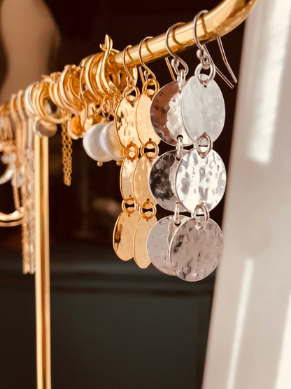 Gold Triple Disc Earrings, Disc Dangle Earrings, Circle Earrings, Circle Drop Earrings, Everyday Wear, Minimalist Jewelry, Office Outfit
